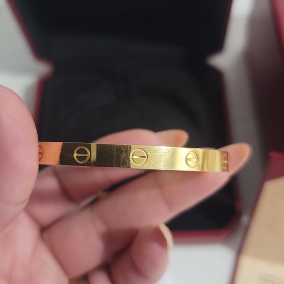 Cartier Love Bracelet - Picture 5 of 8
